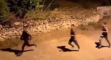 Afgan sığınmacıların kamptan kaçmasını haber yapan gazeteci göz altına alındı